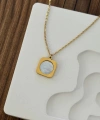 Kare Plaka Sedefli Kolye Gold