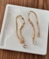 Gold Geometrik Taşlı Küpe