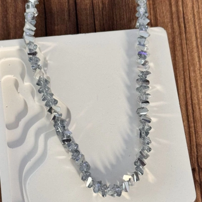 Işıltılı Taşlı Kolye