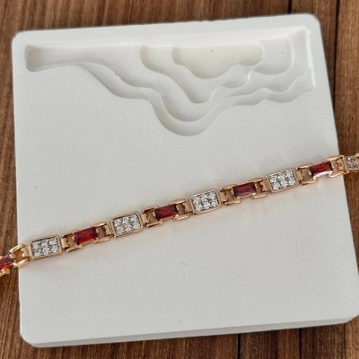Kırmızı Sıralı Taşlı Bileklik