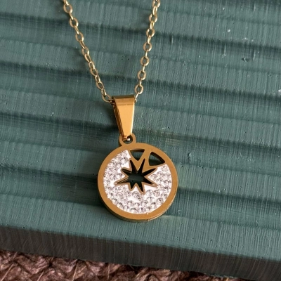 Yuvarlak Taşlı Zarif Kolye