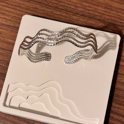 Dalgalı Model Armcuff Bileklik