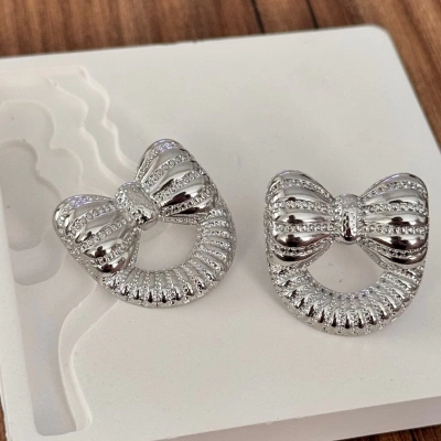 Kurdele Küpe Silver