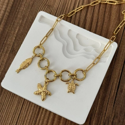 Kumsal Charmlı Uzun Kolye