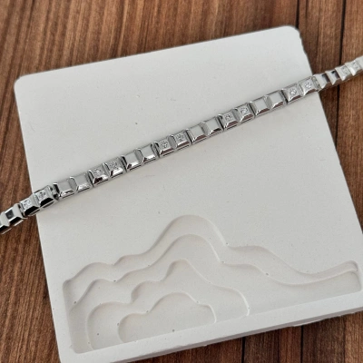 Kare Sıralı Taşlı Silver Bileklik