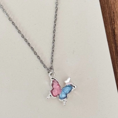 Kelebek İki Renk Taşlı Kolye