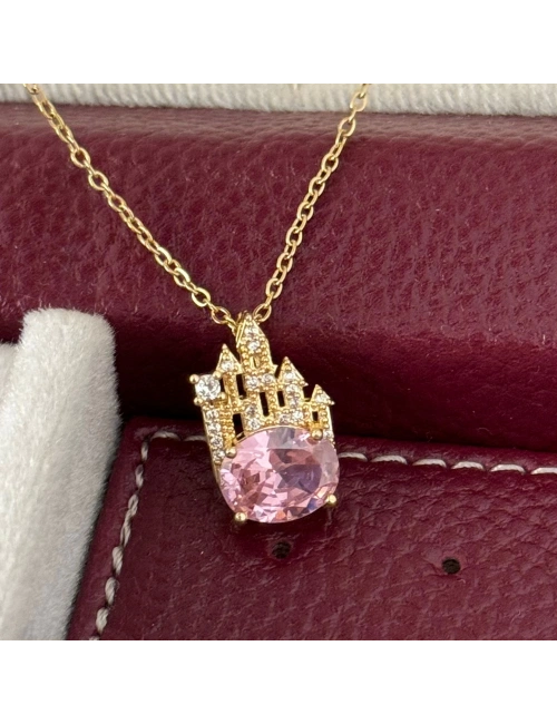 Pembe Kolye