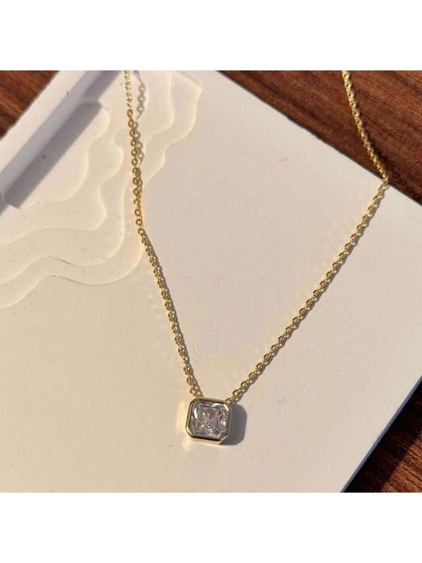 Kare Gold Kolye