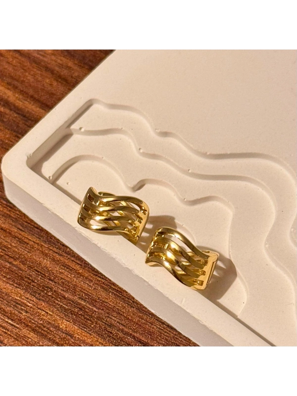 Dalgalı Gold Mini Küpe