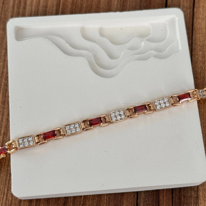 Kırmızı Sıralı Taşlı Bileklik