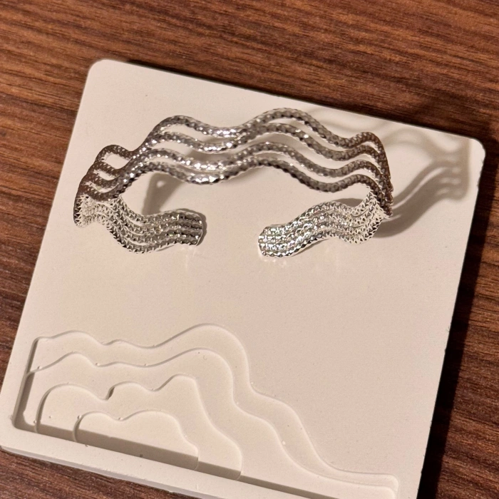 Dalgalı Model Armcuff Bileklik