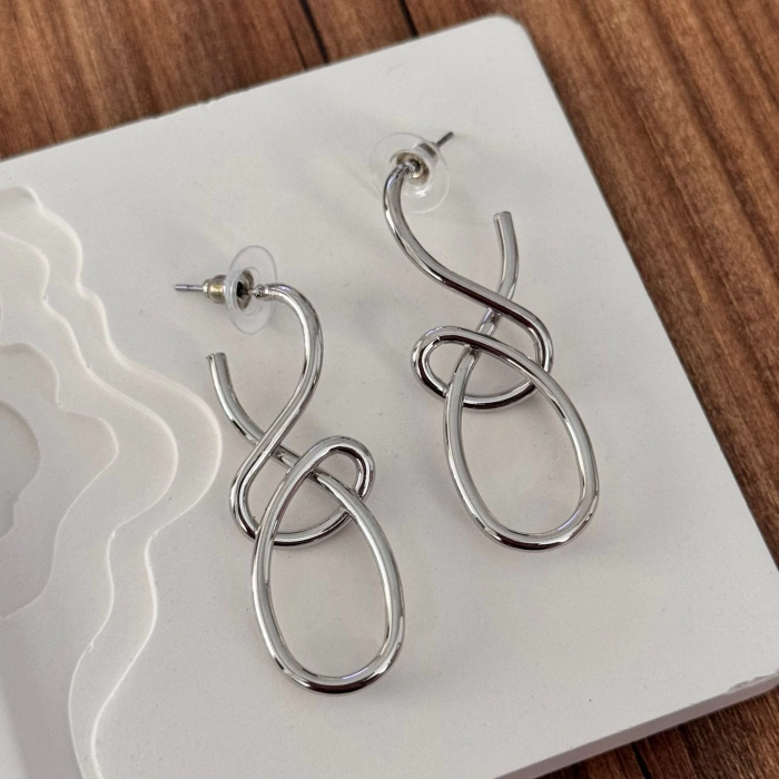 Geometrik Zarif Küpe