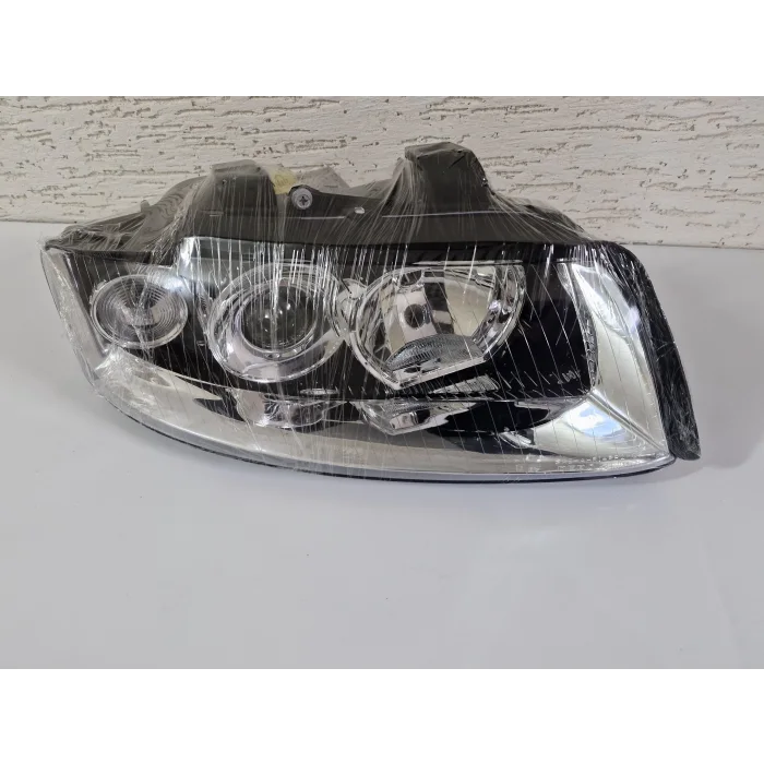 AUDİ A4 MERCEKLİ ZENON SAĞ ÖN FAR SIFIR 2001-2004