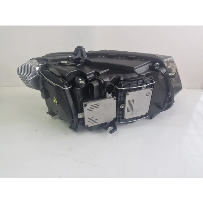 AUDİ Q5 SOL ÖN FAR DOLU BEYİNLER ÜZERİNDE SIFIR 2012-2017