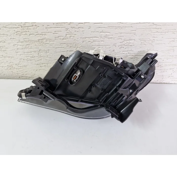 BMW E60 520 ZENON SAĞ ÖN FAR SIFIR 2003-2007