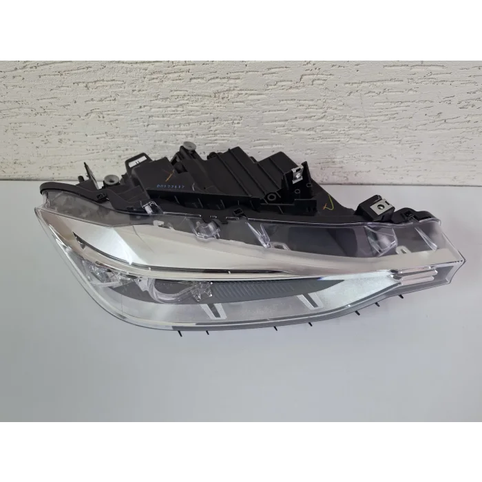 BMW F30 SAĞ ÖN FAR BEYİNLER ÜSTÜNDE TEK MERCEK SIFIR 2011-2013