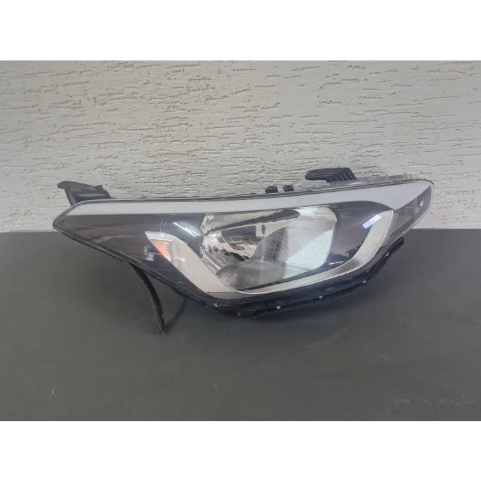HYUNDAİ İ20 SAĞ ÖN FAR MERCEKSİZ 2014-2018 SIFIR AYARINDA