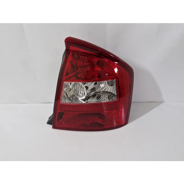 KİA CERATO SEDAN SAĞ ARKA STOP LAMBASI SIFIR 2004-2006