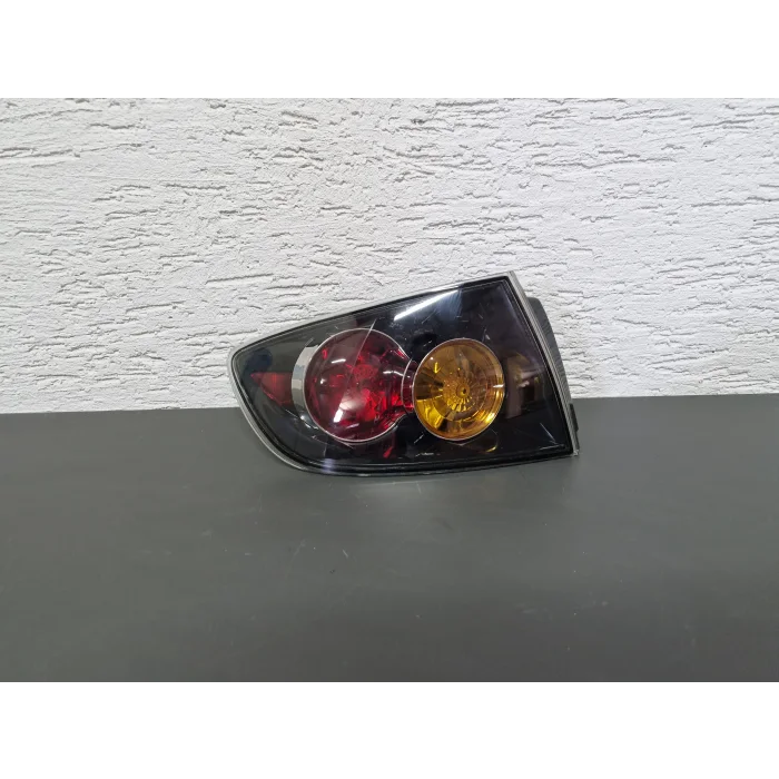 MAZDA 3 SOL ARKA DIŞ STOP LAMBASI SİYAH SIFIR 2004-2008