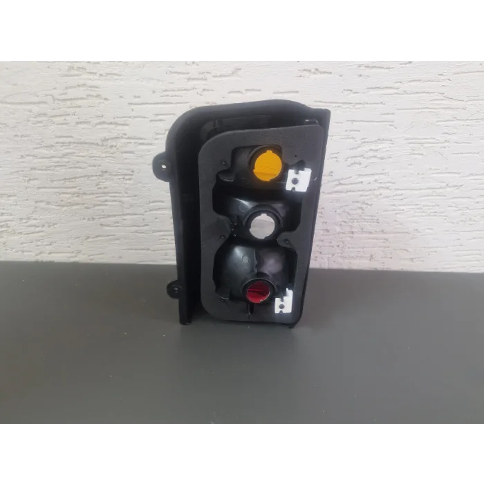 MİTSUBİSHİ L300 SOL ARKA STOP LAMBASI DUYSUZ SIFIR 1987-1997