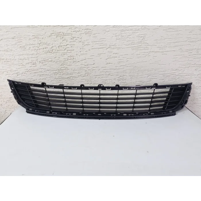 RENAULT MEGANE 3 ÖN TAMPON ORTA IZGARA SIFIR 2010-2014