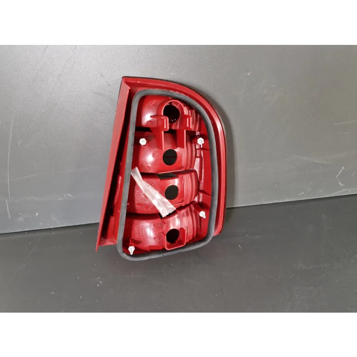 SKODA FABİA SOL ARKA STOP LAMBASI 1999-2004 SIFIR AYARINDA