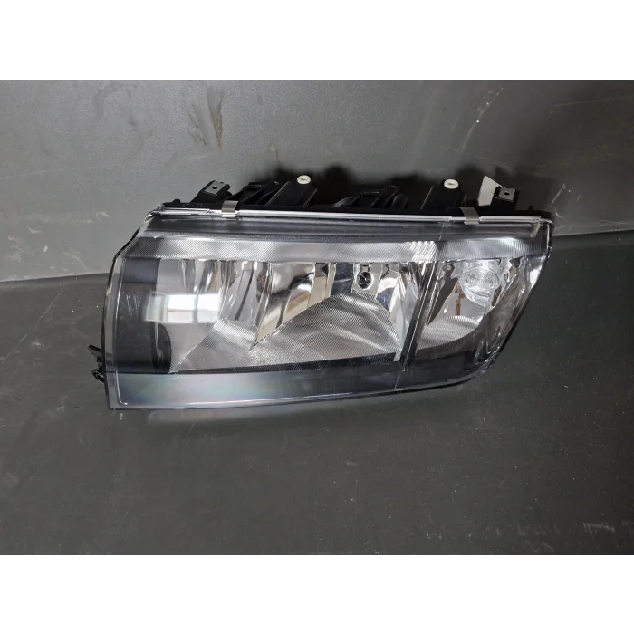 SKODA FABİA SOL ÖN FAR MOTORSUZ SİYAH SIFIR 2004-2007