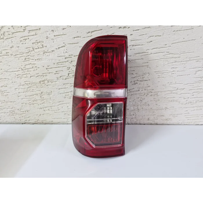 TOYOTA HİLUX SOL ARKA STOP LAMBASI DUYLU SIFIR 2012-2014