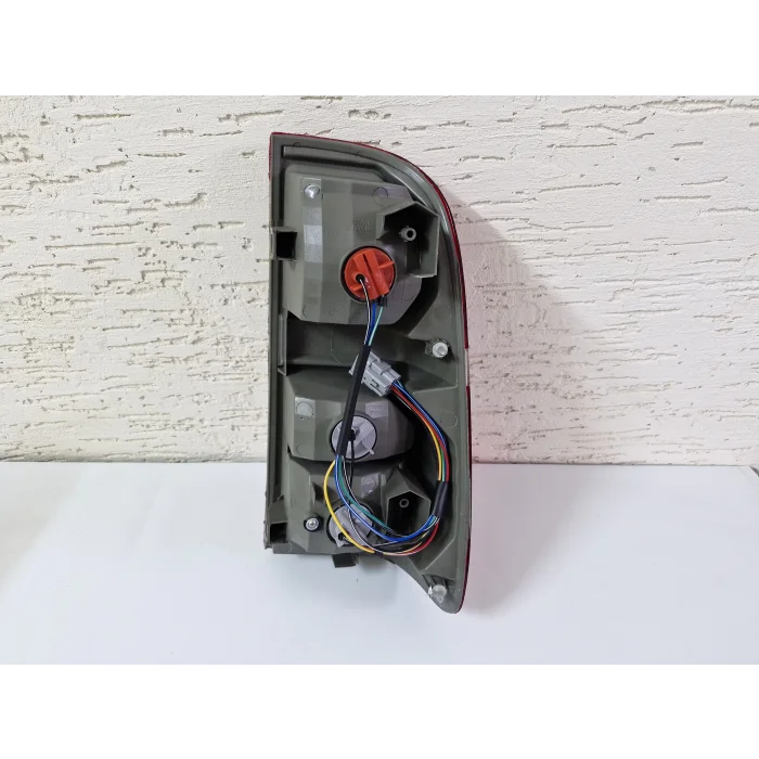 TOYOTA HİLUX SOL ARKA STOP LAMBASI DUYLU SIFIR 2012-2014