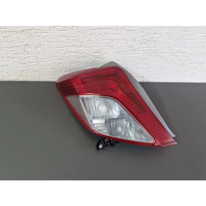 TOYOTA YARİS SOL ARKA STOP LAMBASI DUYSUZ SIFIR 2011-2013