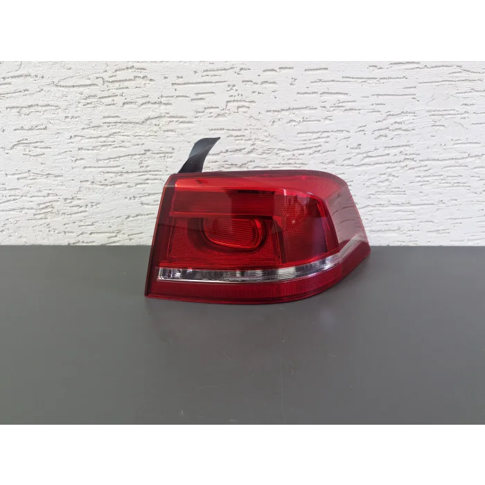 VOLKSWAGEN PASSAT B7 SAĞ ARKA STOP LAMBASI SIFIR 2011-2015