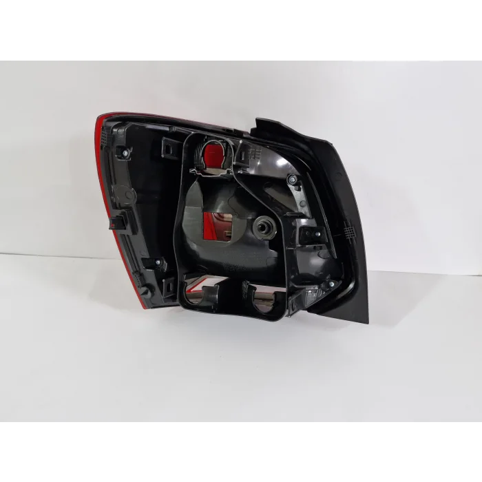 VOLKSWAGEN POLO SAĞ ARKA STOP LAMBASI SIFIR 2015-2018