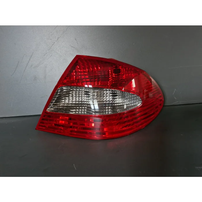 W209 CLK200 CLK320 SAĞ ARKA STOP LAMBASI SIFIR 2005-2009