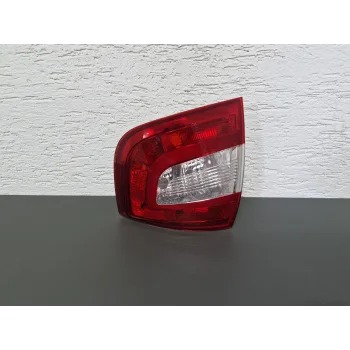 SKODA RAPİD SAĞ ARKA STOP LAMBASI SIFIR 2013-2018
