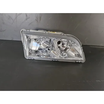 VOLVO S40 SAĞ ÖN FAR SIFIR 2000-2003