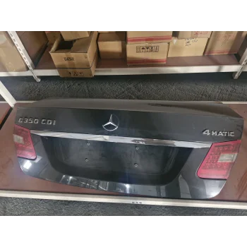 W212 E180 E200 ARKA BAGAJ KAPAĞI DOLU ORJİNAL SÖKME 2009-2015
