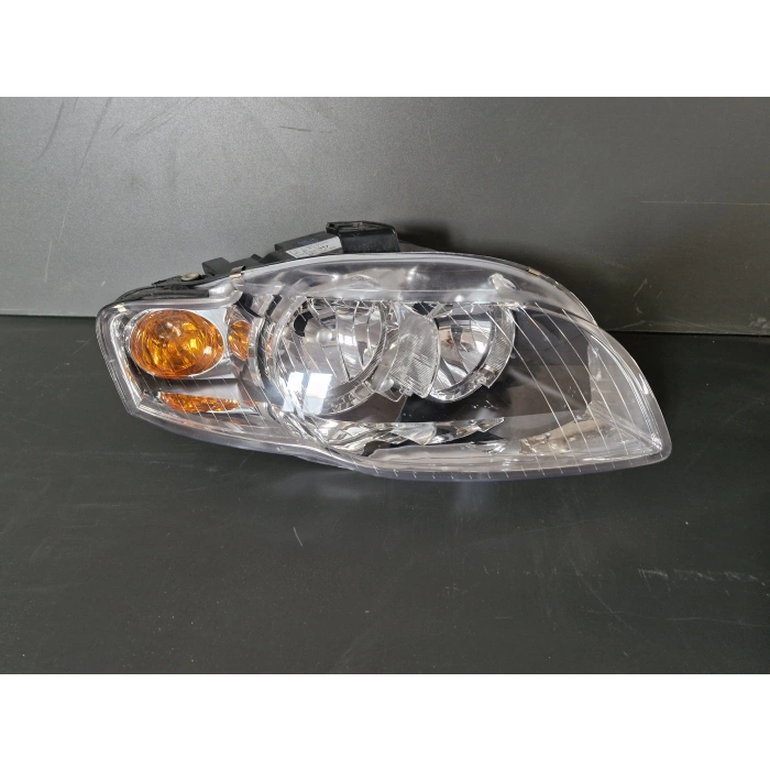 AUDİ A4 B7 SAĞ ÖN FAR MOTORLU 2004-2008 SIFIR AYARINDA
