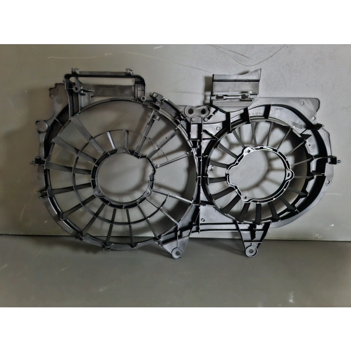 AUDİ A4 FAN DAVLUMBAZI KASASI SIFIR 2001-2006 8E0121207F