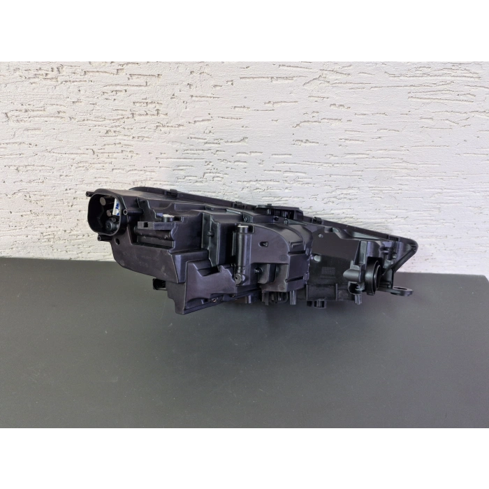 AUDİ A4 MATRİX SOL ÖN FAR 2016-2019