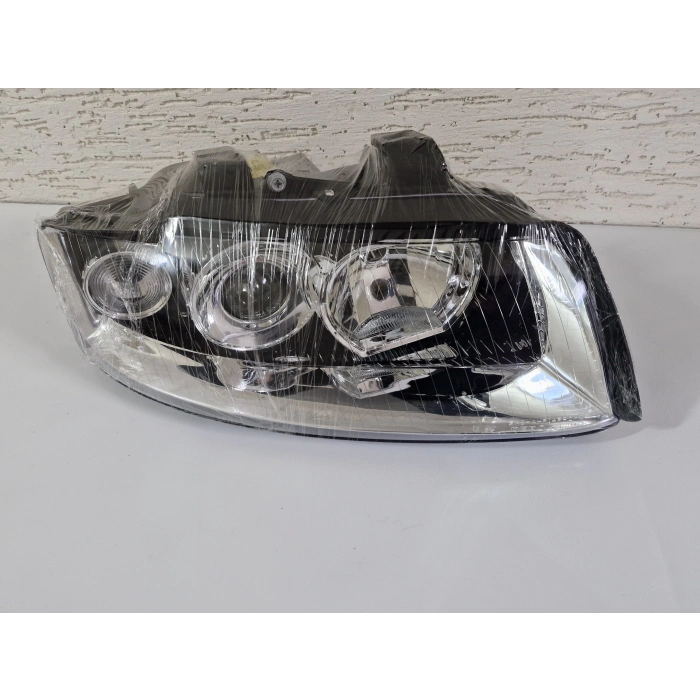 AUDİ A4 MERCEKLİ ZENON SAĞ ÖN FAR SIFIR 2001-2004