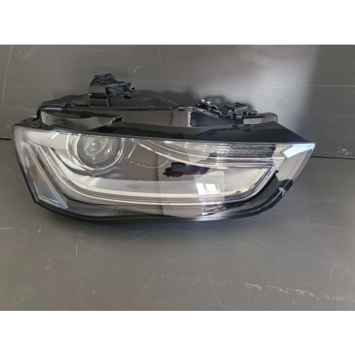 AUDİ A4 SAĞ ÖN FAR BEYİNLER ÜZERİNDE SIFIR 2013-2016