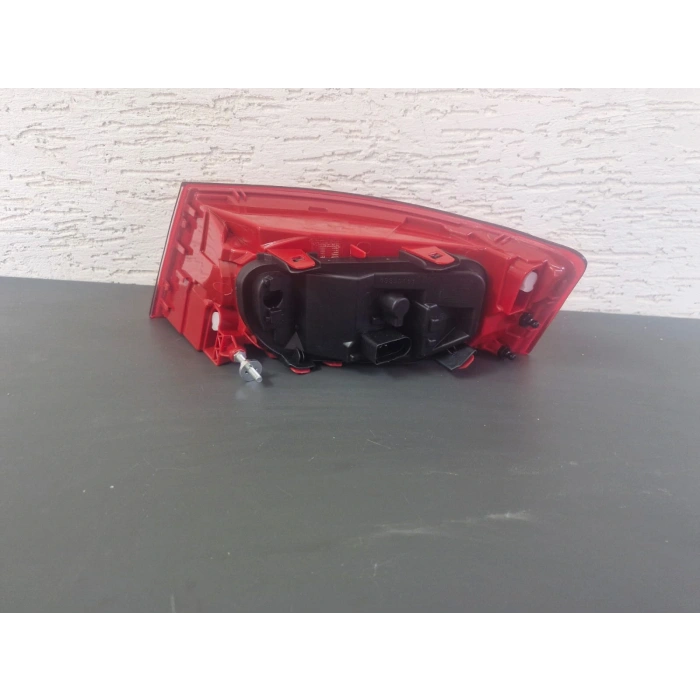 AUDİ A6 SOL ARKA DIŞ STOP LAMBASI LEDLİ SIFIR 2009-2011