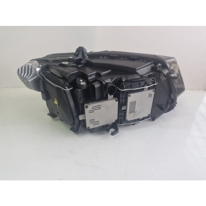 AUDİ Q5 SOL ÖN FAR DOLU BEYİNLER ÜZERİNDE SIFIR 2012-2017