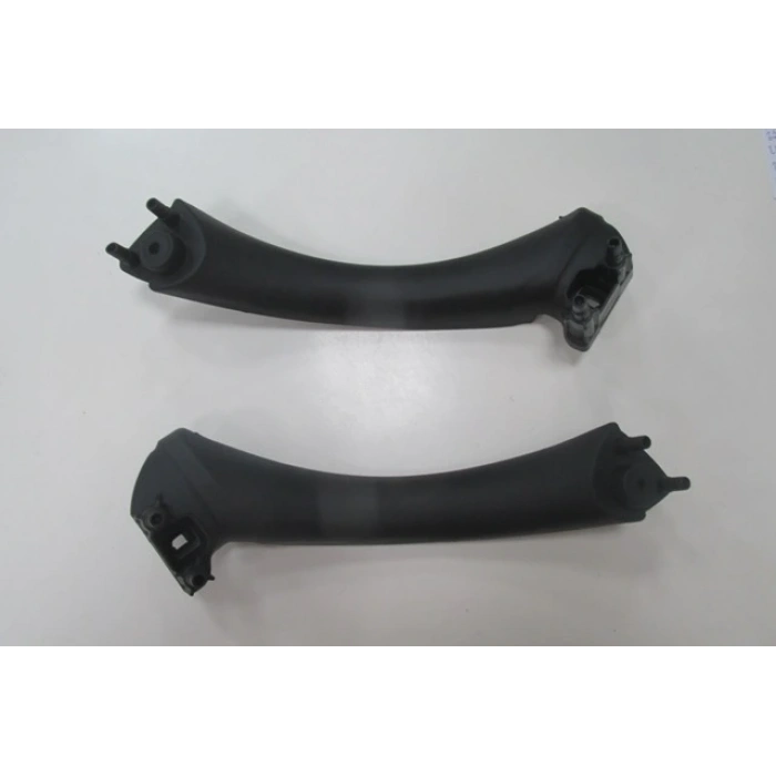 BMW 3 SERI- E90- 05/11; ÖN KAPI İÇ ÇEKME KOLU SAĞ/SOL SET (2 PARÇA) SİYAH