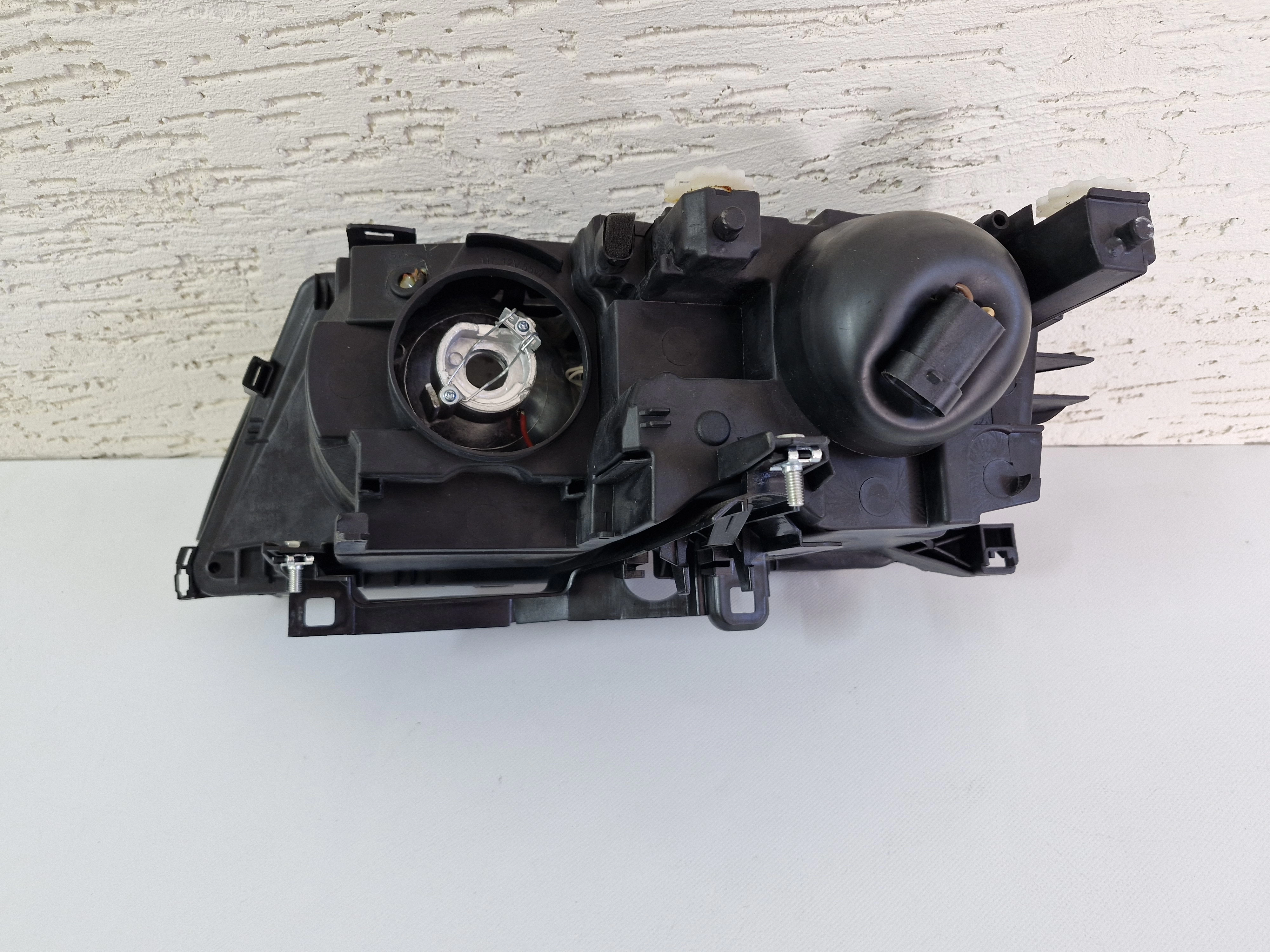 BMW E46 ANGEL MERCEKLİ SAĞ ÖN FAR SIFIR 1998-2001