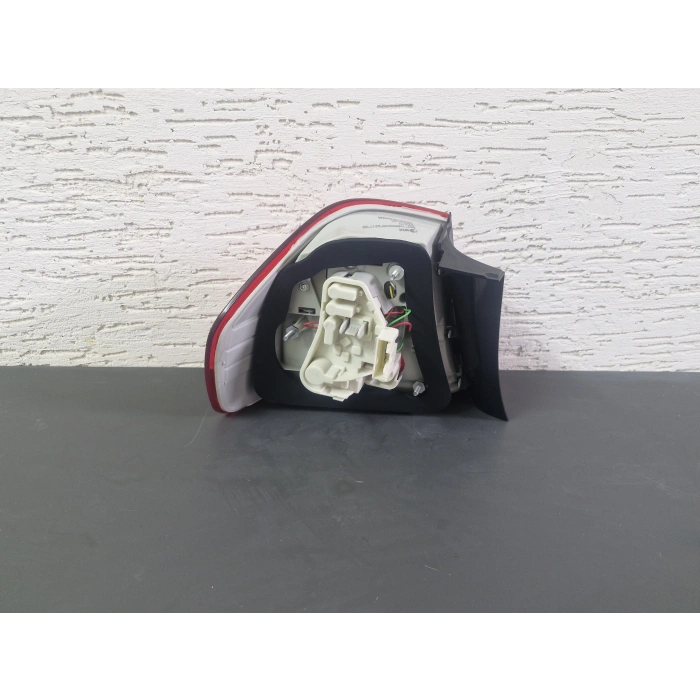 BMW E90 LCİ SAĞ DIŞ STOP LAMBASI LEDLİ SIFIR 2009-2011