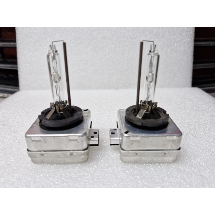 BMW F10 520 F30 320 FAR ZENON AMPUL TAKIM D1S ORJİNAL PHILIPS