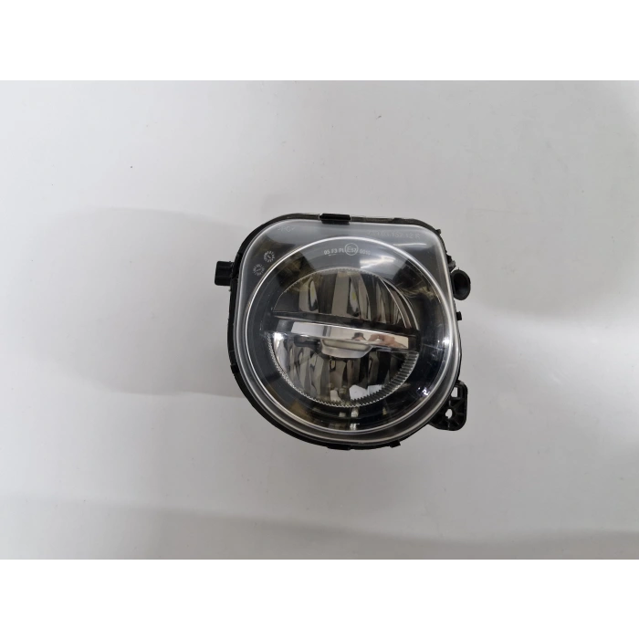 BMW F10 LCİ 520 SAĞ ÖN SİS FARI LEDLİ 2014-2017