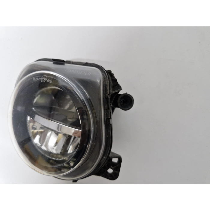 BMW F10 LCİ 520 SAĞ ÖN SİS FARI LEDLİ 2014-2017