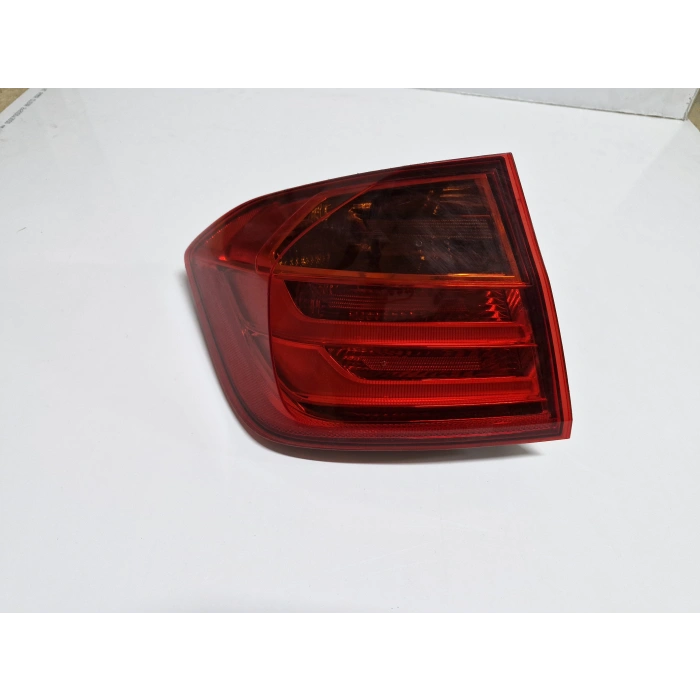 BMW F30 320 SOL ARKA DIŞ STOP LAMBASI ORJİNAL HATASIZ 2011-2013